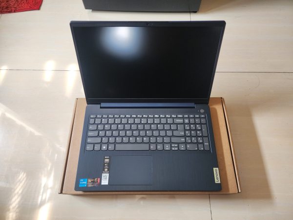 Lenono Ideapad 3 i5 1235U 8/512 15" FHD BH 9/24