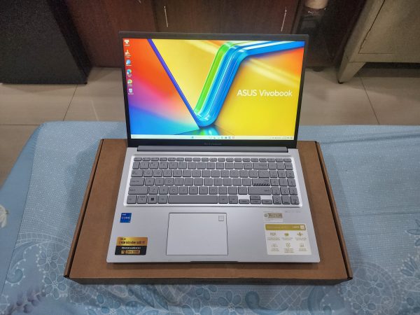 Asus Vivobook 15 i5 1335U BOX BH 11/25 sạc 34 lần